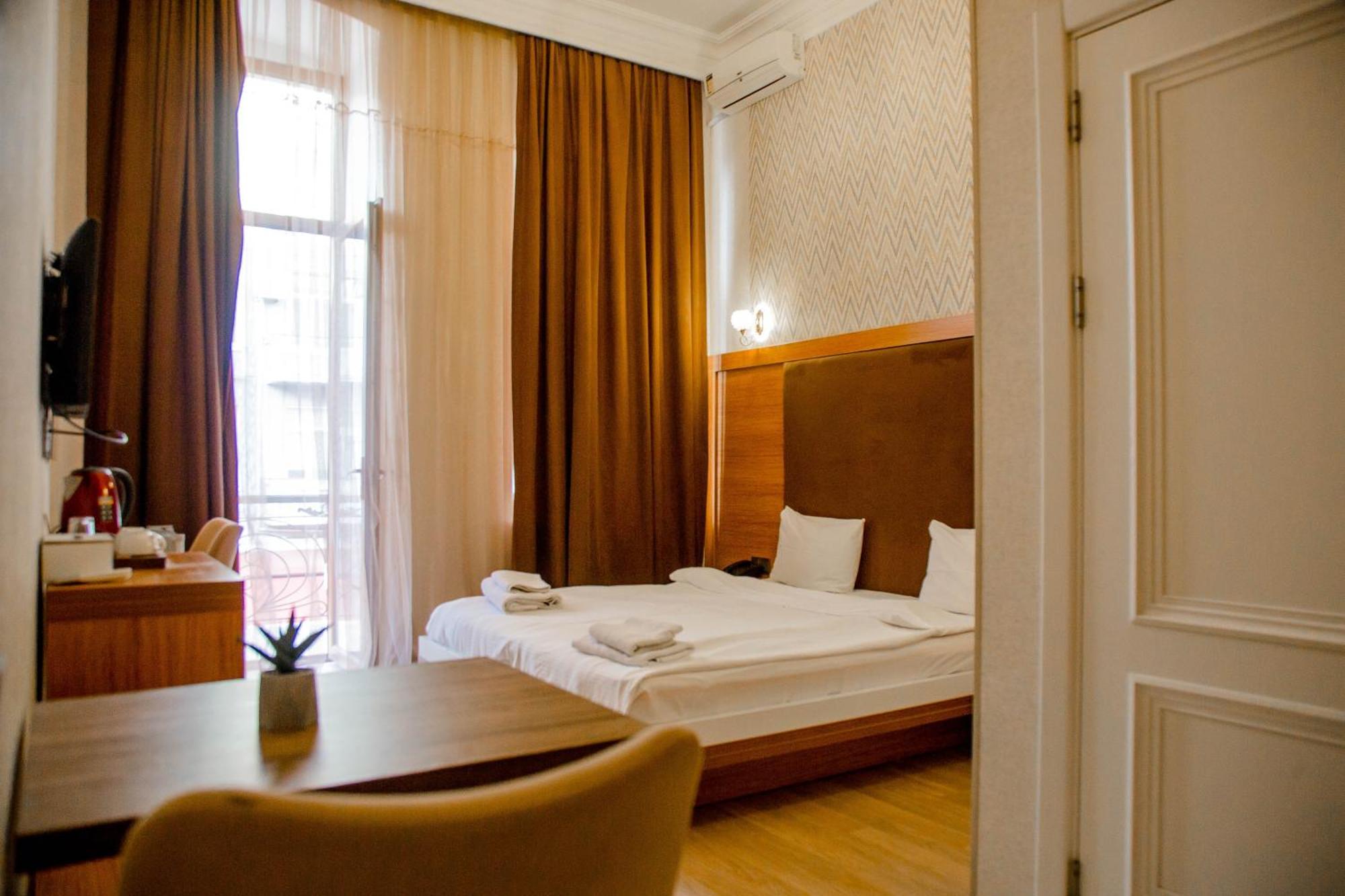Solo Boutique Hotel Baku Exterior photo