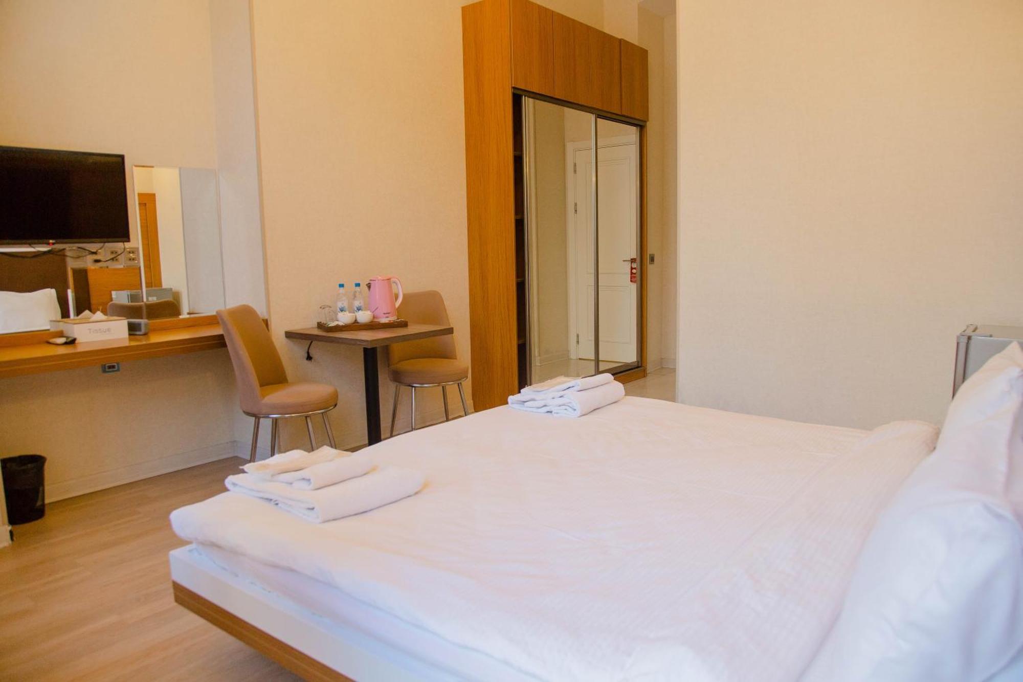 Solo Boutique Hotel Baku Exterior photo