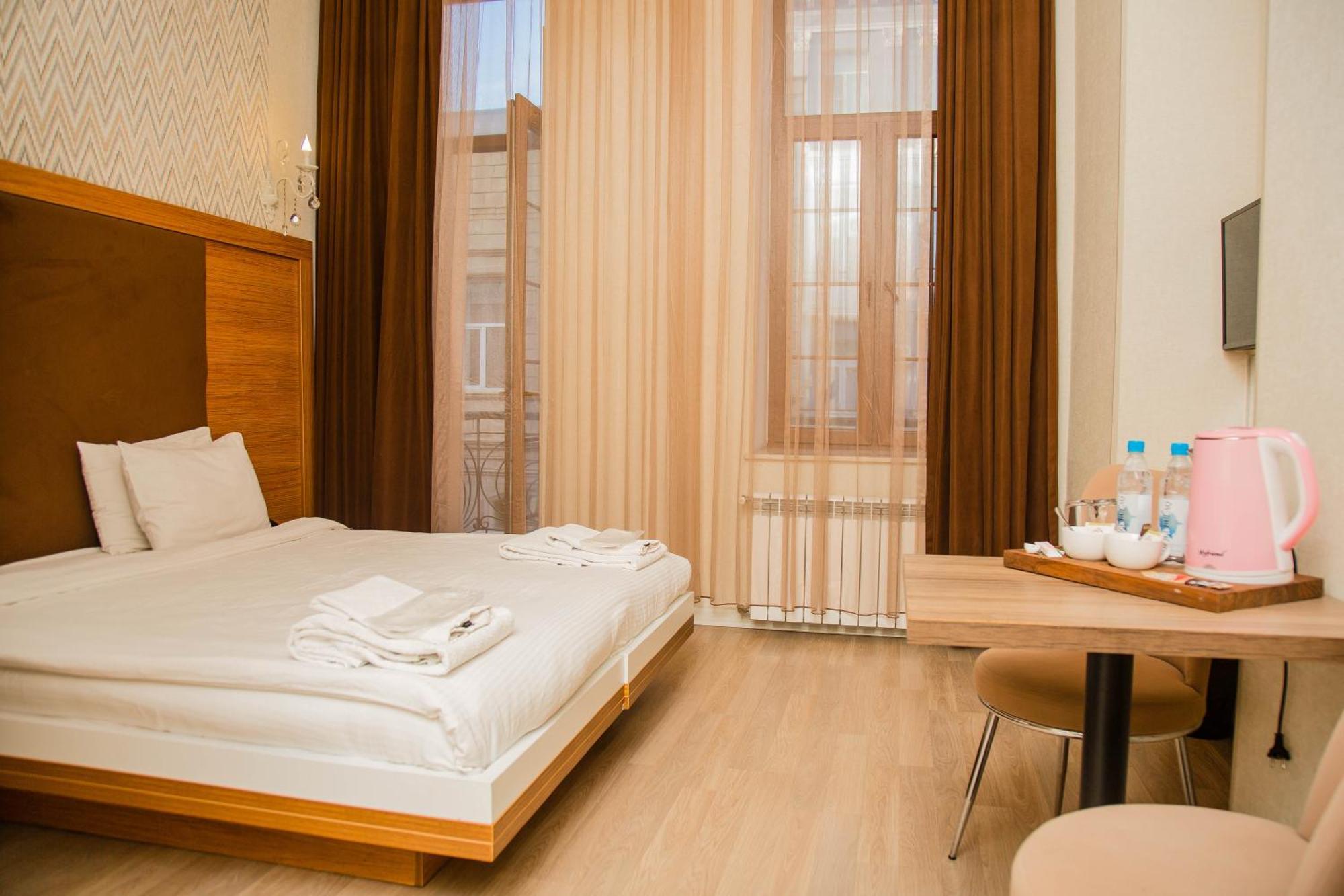 Solo Boutique Hotel Baku Exterior photo